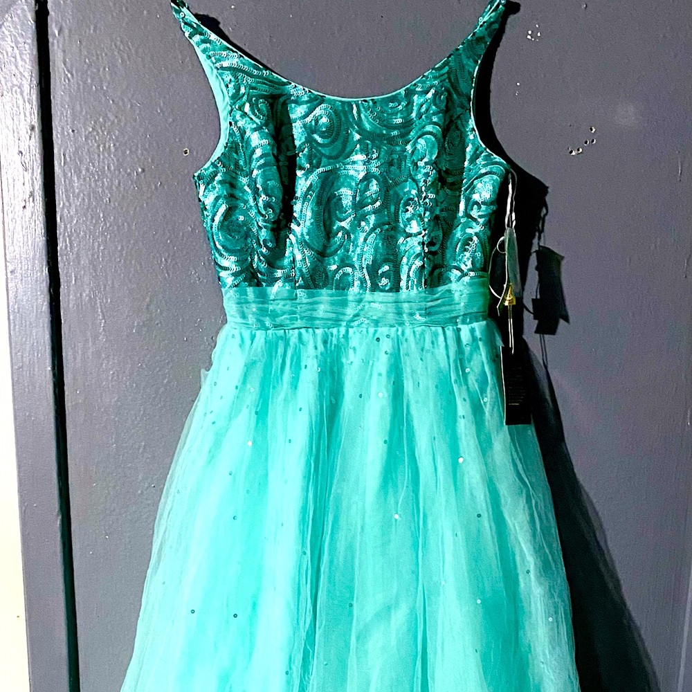 MINT GREEN SEQUIN AND TULE FORMAL LONG DRESS